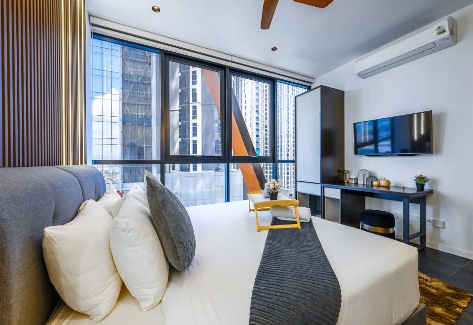 Scarletz Suite Interior